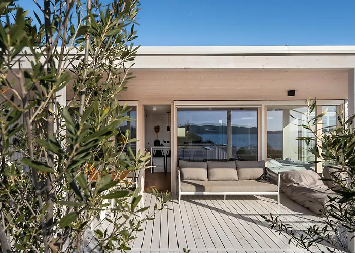 Monika - Buqez Villa Drage