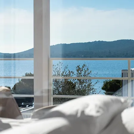 Monika - Buqez Villa Drage